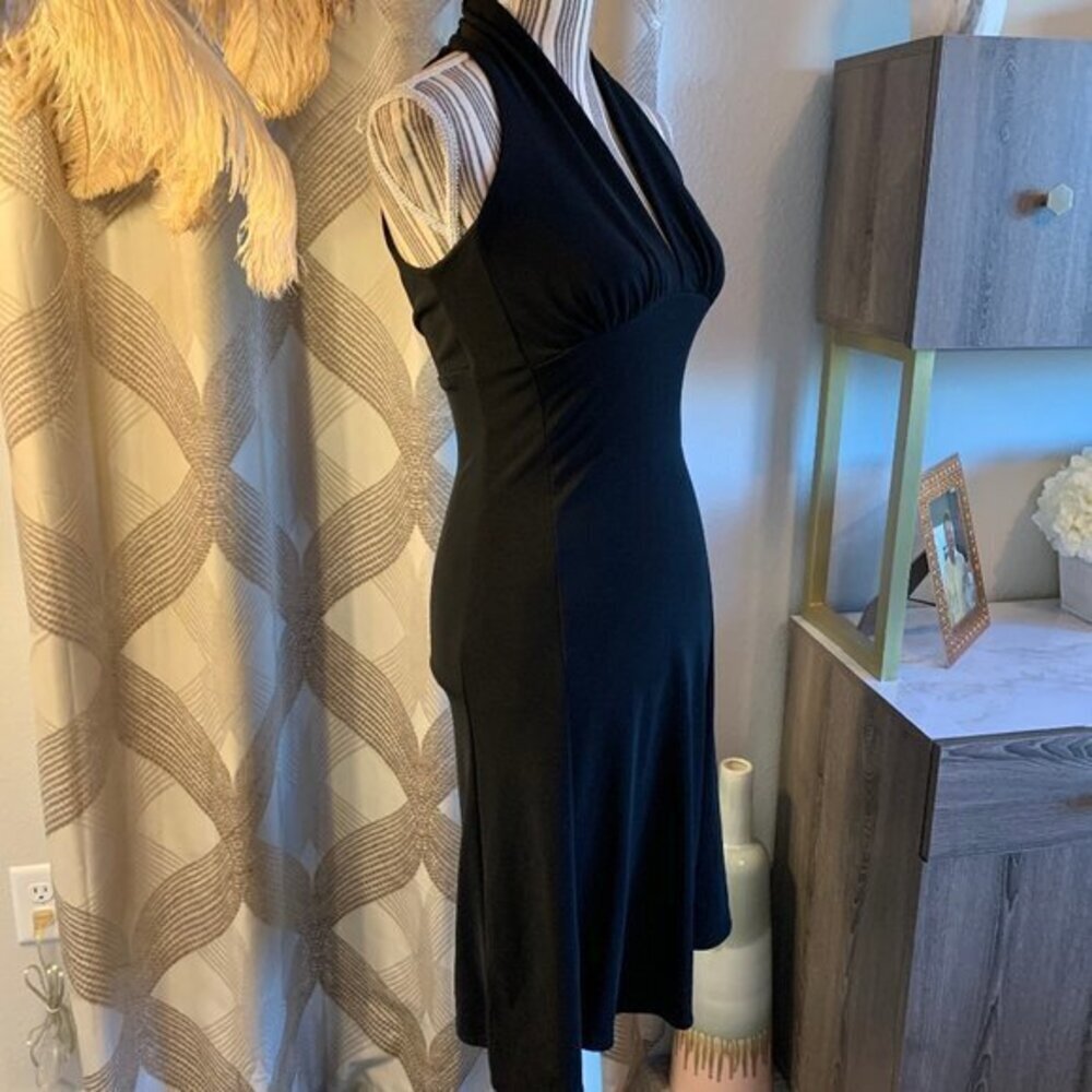 Windsor "Little Black Dress" - Picture 3 of 11